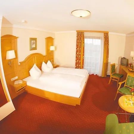 Messerschmied Locanda 3*